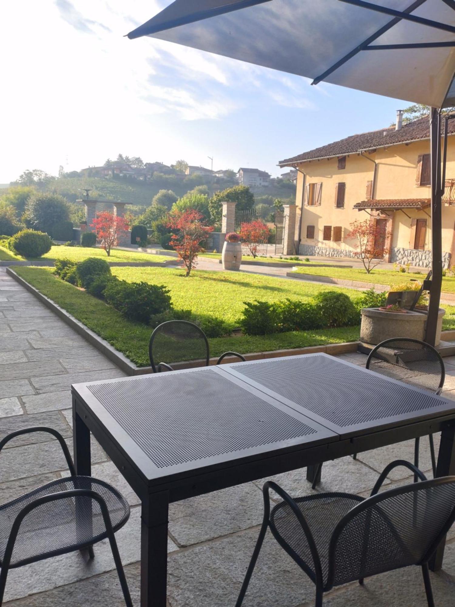 Agriturismo Cascina Varie カスタニート エクステリア 写真